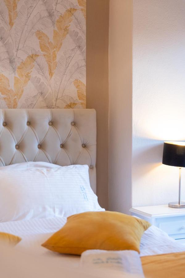 נאוס מרמרס Family Inn Apartments&Suites מראה חיצוני תמונה