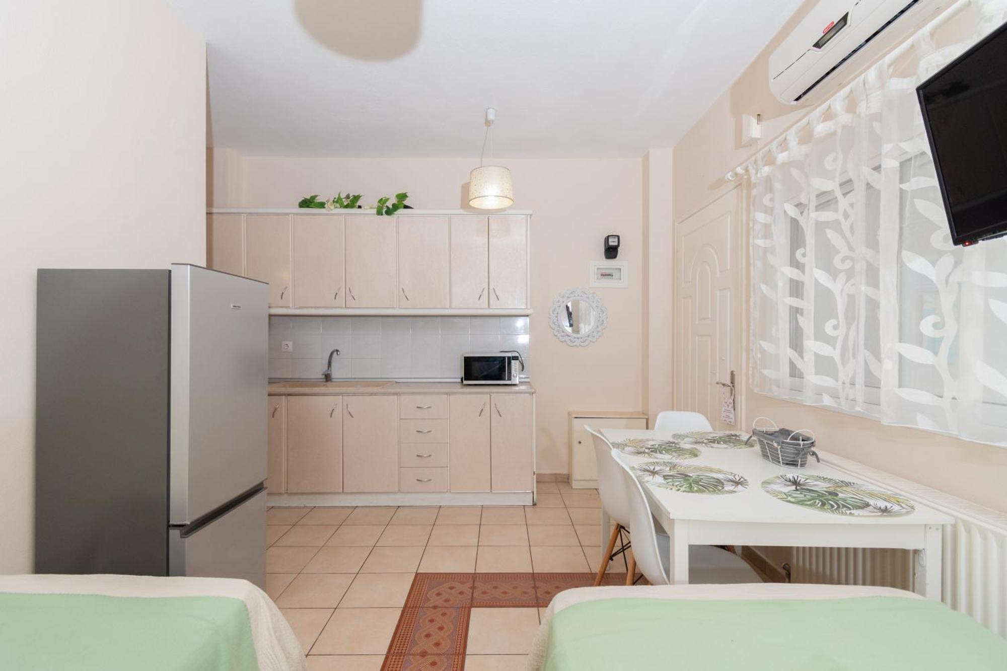 נאוס מרמרס Family Inn Apartments&Suites מראה חיצוני תמונה