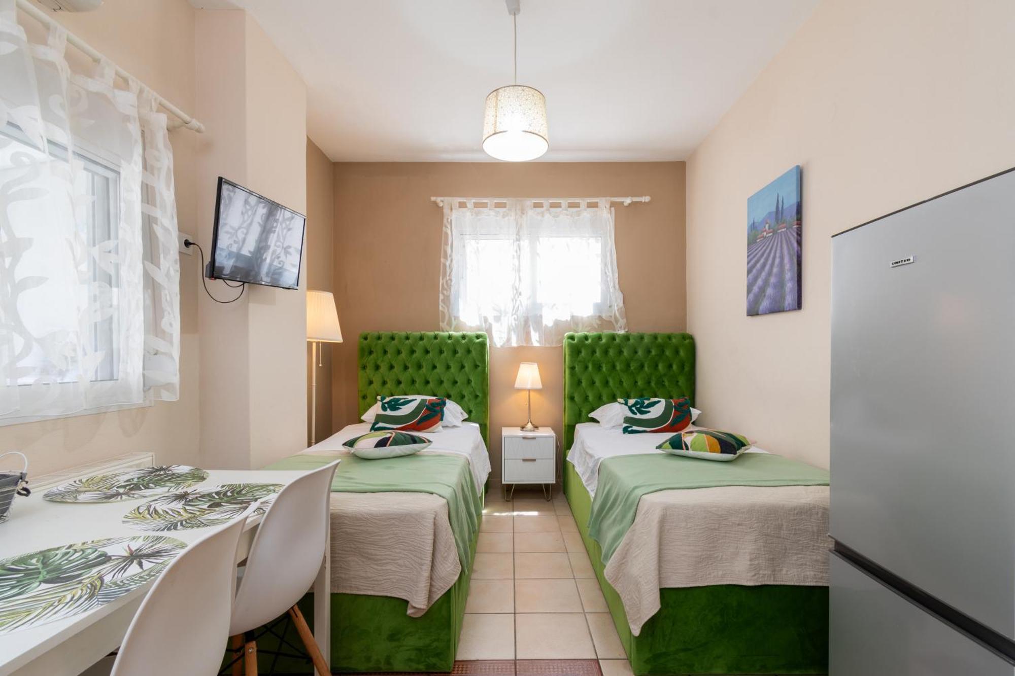 נאוס מרמרס Family Inn Apartments&Suites מראה חיצוני תמונה