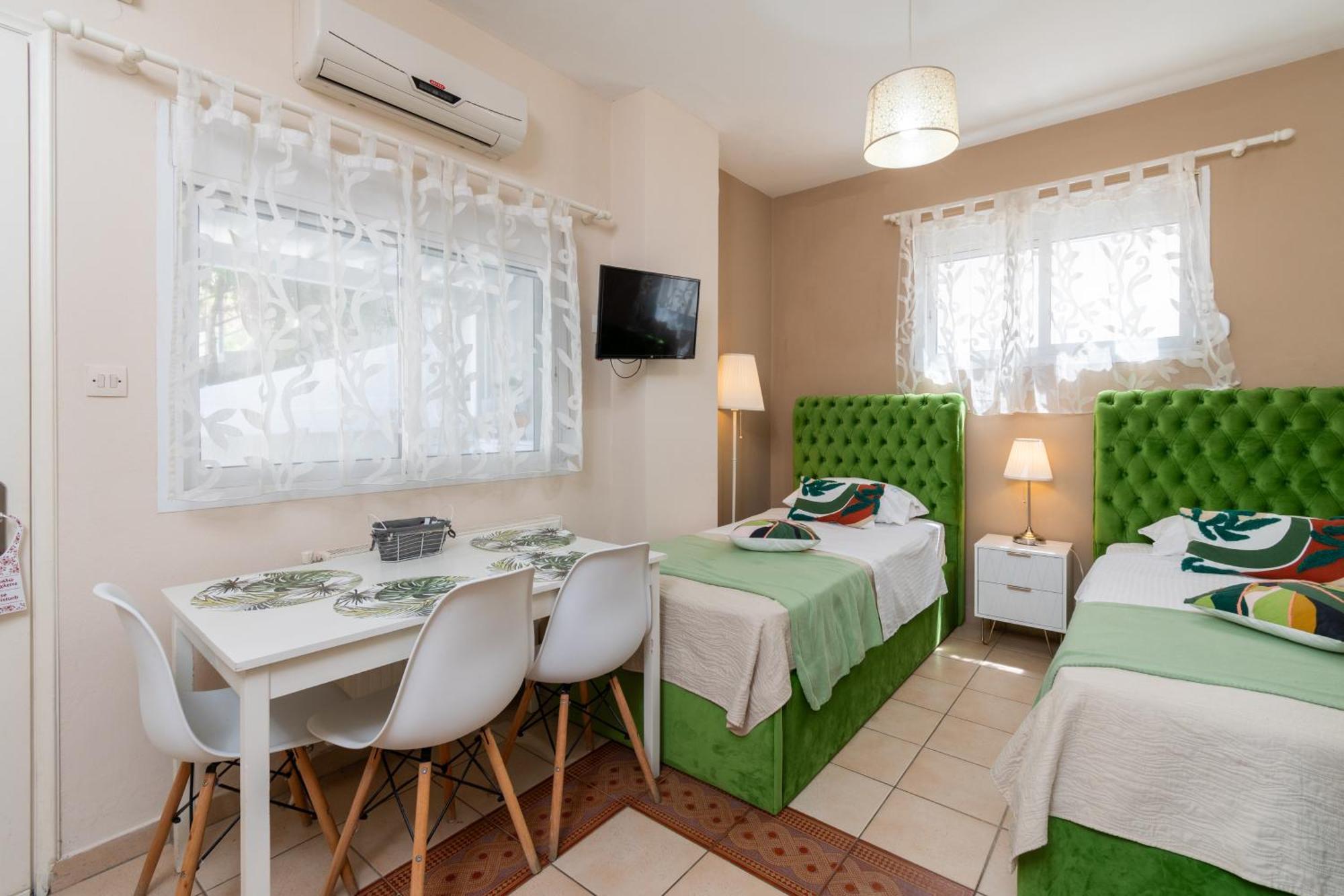 נאוס מרמרס Family Inn Apartments&Suites מראה חיצוני תמונה
