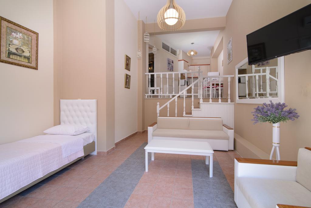 נאוס מרמרס Family Inn Apartments&Suites מראה חיצוני תמונה