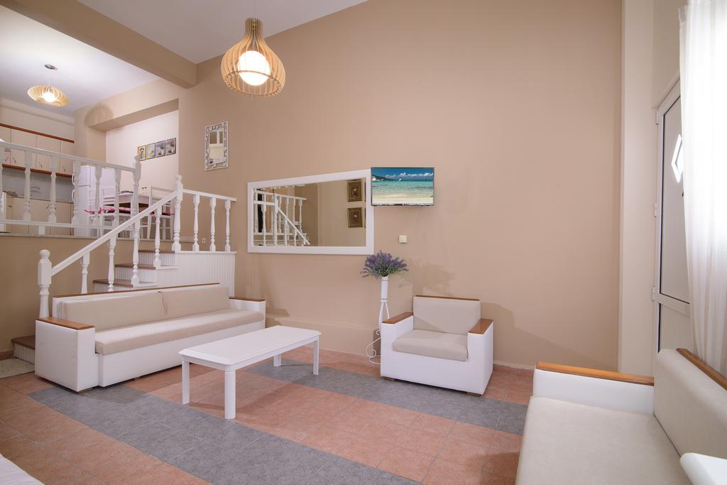 נאוס מרמרס Family Inn Apartments&Suites מראה חיצוני תמונה